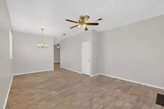 232 Chaparral Loop SE 