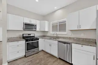 232 Chaparral Loop SE 