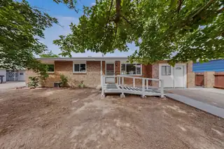 4821 Douglas Macarthur Road NE 
