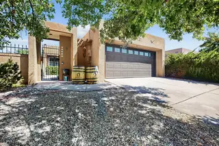 10433 Camino Del Oso NE 