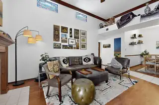 10433 Camino Del Oso NE 