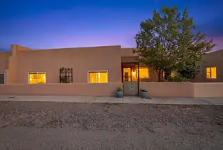 3 Silver Buckle Road, Santa Fe