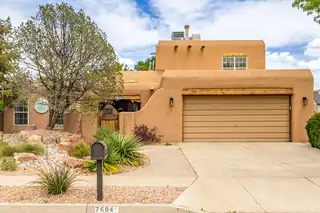 7604 Wells Fargo Trail NW, Albuquerque 
