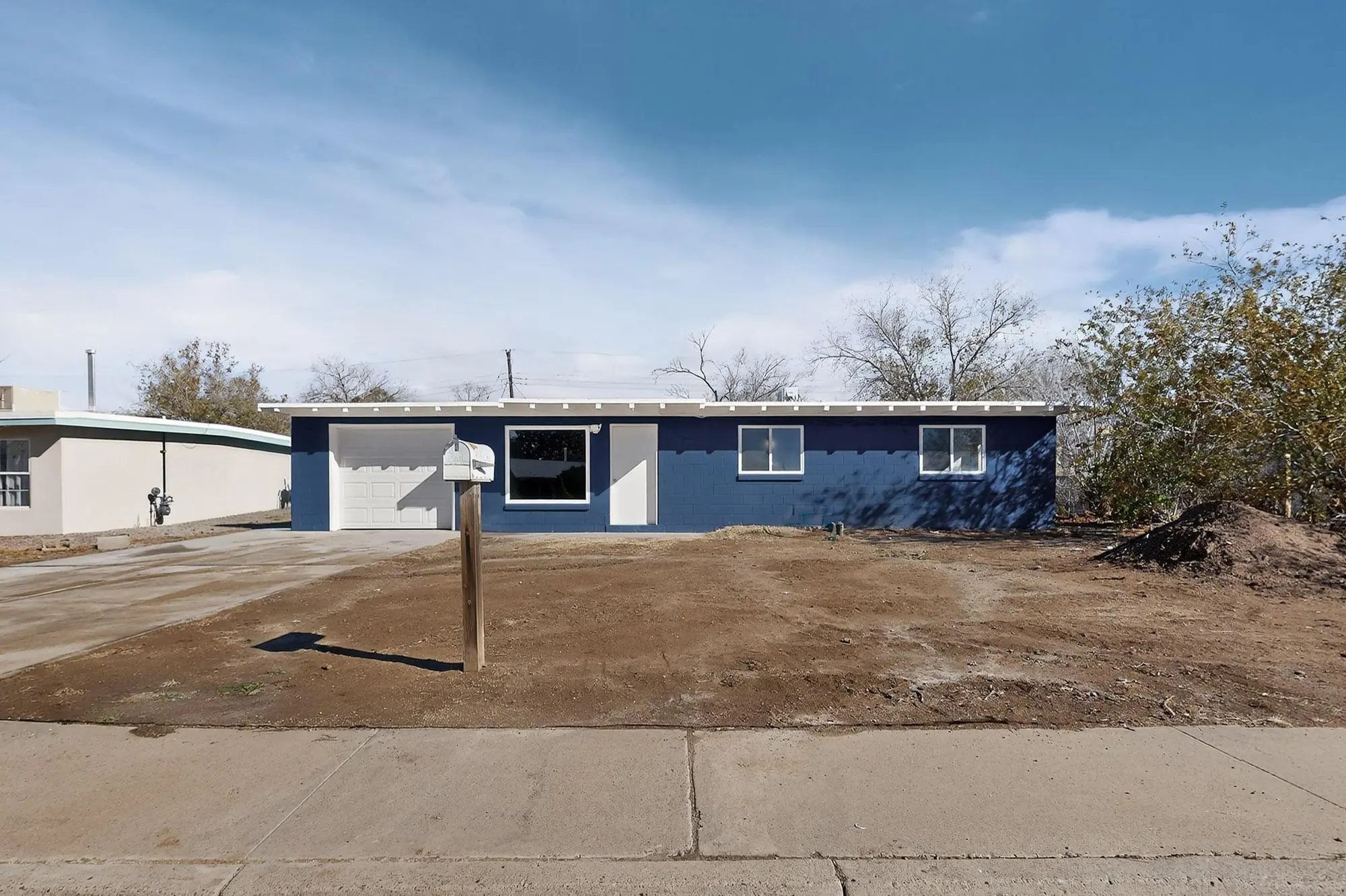 1138 Luthy Circle NE