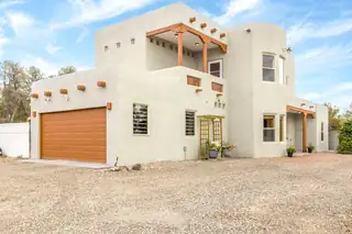14 Las Nietas Court, Edgewood 