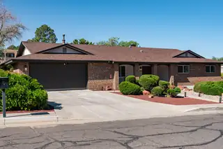1008 Cuatro Cerros Trail SE 