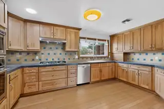2913 Avenida Nevada NE 