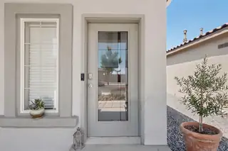 909 Tazanita Loop SE 