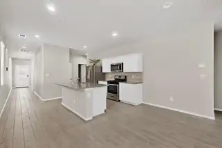 909 Tazanita Loop SE 