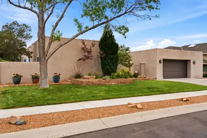 6013 Papaya Place NE, Albuquerque 