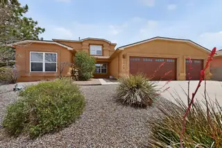 5016 Mira Vista Drive NE 