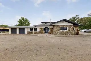 11 El Cerro Road 