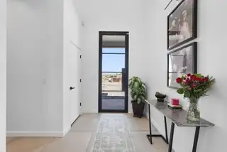 10 E Serena Lane 