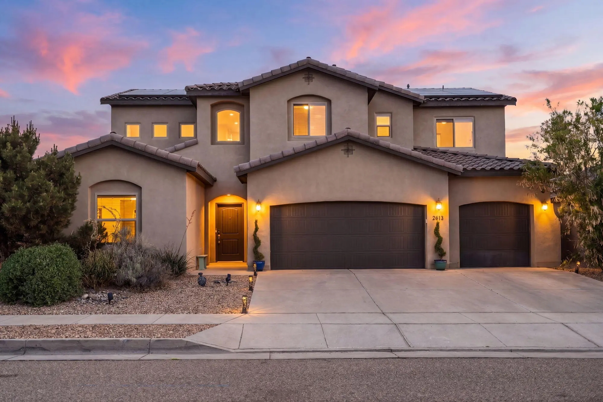 2613 La Luz Circle NE