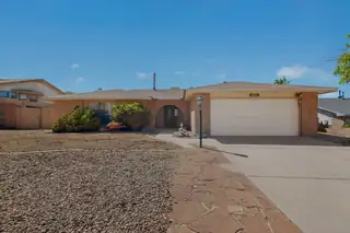 4304 Quartz Drive NE 