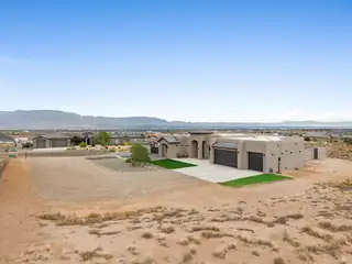 1513 Aztec Moon Court SE 