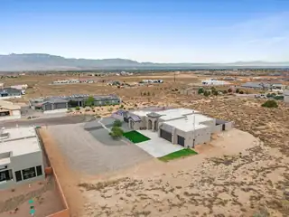 1513 Aztec Moon Court SE 