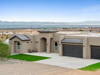1513 Aztec Moon Court SE 