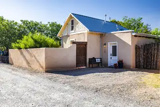 5110 Guadalupe Trail NW 