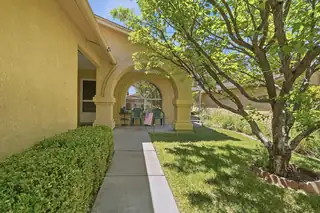 10804 Griffith Park Drive NE 