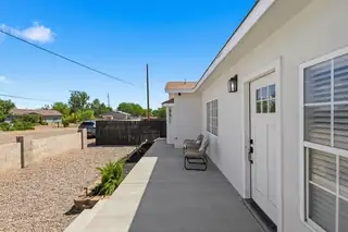 603 Amistad Road SW 