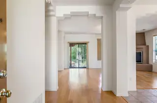 6819 Via Del Cerro NE 