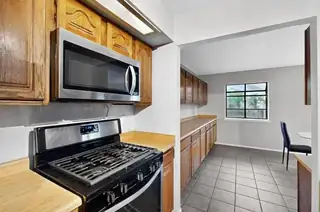 3219 June Street NE 