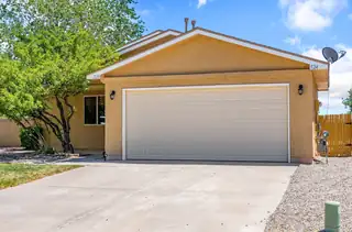524 Medina Meadows Drive NE 