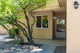 524 Medina Meadows Drive NE 