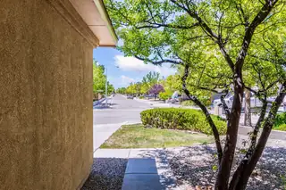 524 Medina Meadows Drive NE 