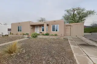 2120 Alvarado Drive NE 