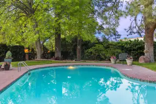 900 Loma Linda Place SE 