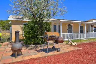 93 Los Pinos Road, Cuba
