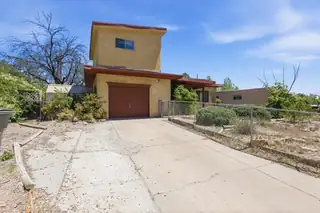 123 Placita De Oro 