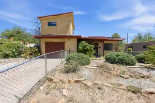 123 Placita De Oro 