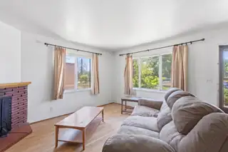 123 Placita De Oro 