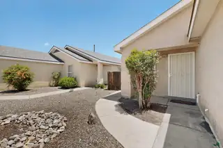 1922 Shadetree Drive SW 