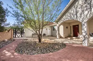 82 Camino Cerritos 