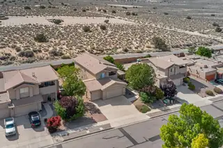 929 Loma Pinon Loop NE 