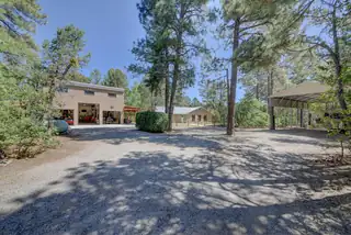 13 Robinhood Lane 