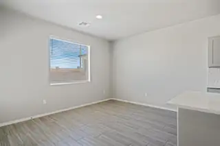 2401 Eglisfield Loop NE 