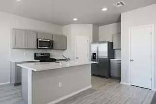 2401 Eglisfield Loop NE 