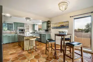 1805 La Cabra Court SE 