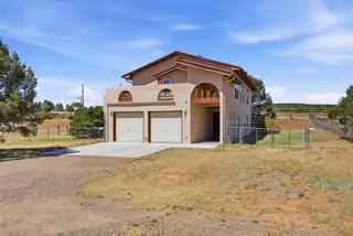 1077 County Line Road 