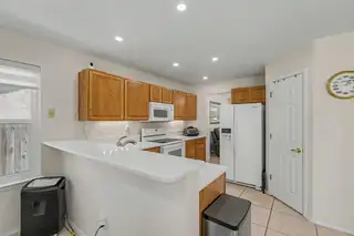 1905 Tierra Del Oso Place NW 
