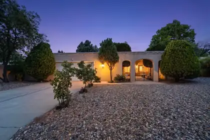 5813 La Madera Road NE, Albuquerque