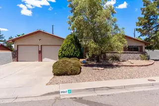 9507 Lagrima De Oro Road NE 