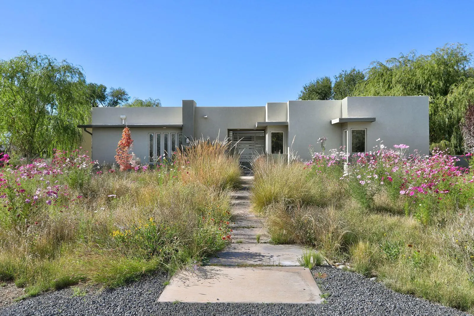 1083 W Ella Drive