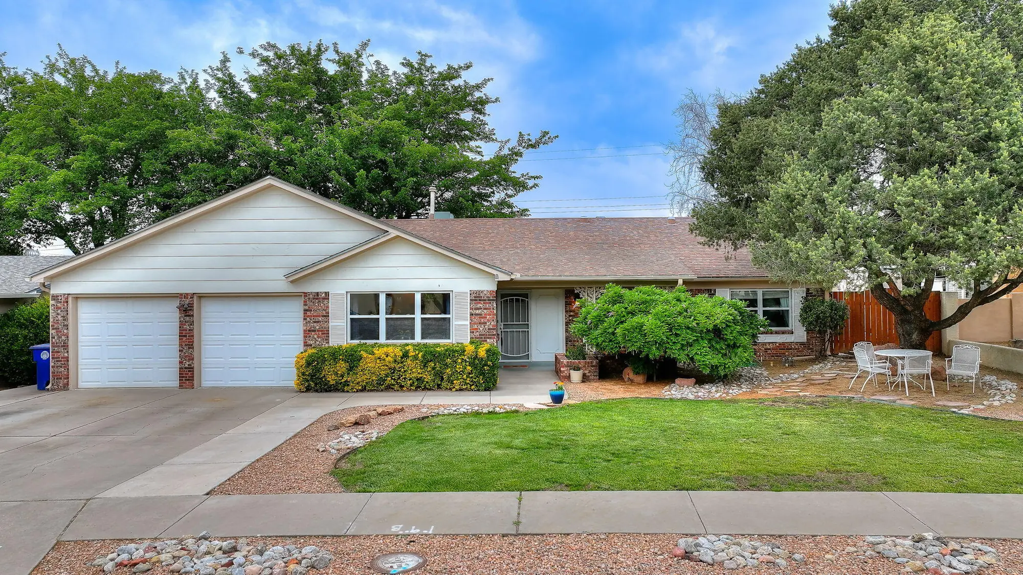 8001 Sierra Azul Avenue NE