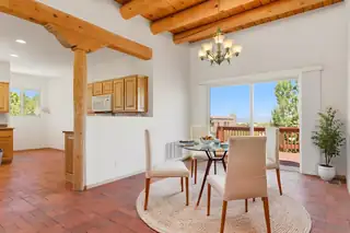 21 Vista De Oro 